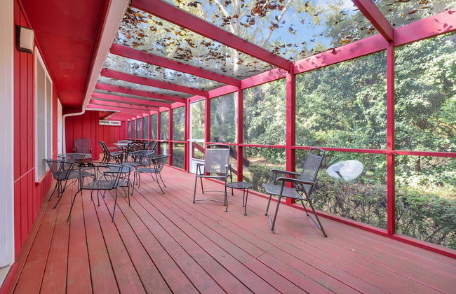 Hudson Manor 4 Bedroom Home by RedAwning - Photo 38