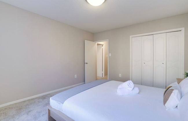 Fantastic 2BR Condo with Gym - Foto 10