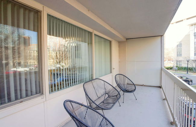 Fantastic 2BR Condo with Gym - Foto 29