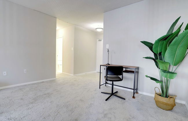 Fantastic 2BR Condo with Gym - Foto 23