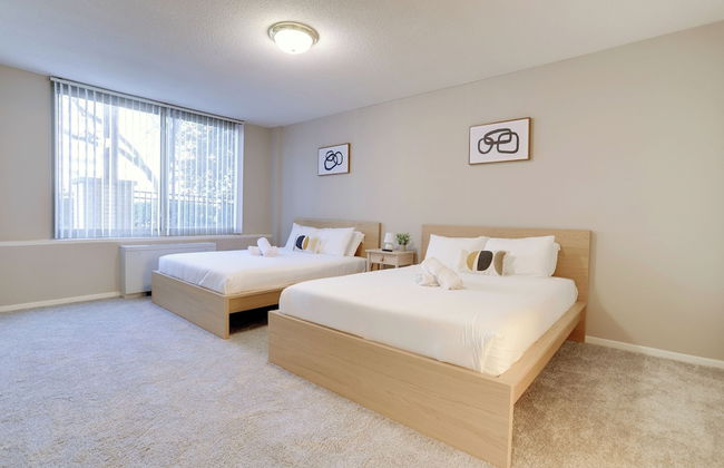 Fantastic 2BR Condo with Gym - Foto 8