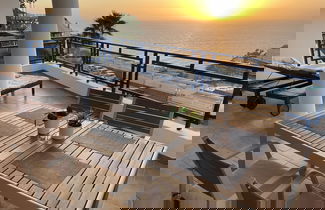 Foto 1 - Sunny Modern Apartment - Sea View and Beach Access