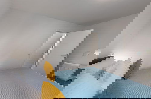Foto 5 - Modern Home With Swimming Pool and sea View
