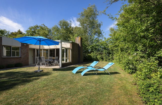 Bungalow in North Holland Near the North Sea - Foto 1