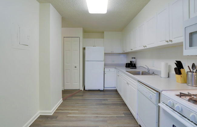 Stay with Comfort in Crystal City - Foto 7