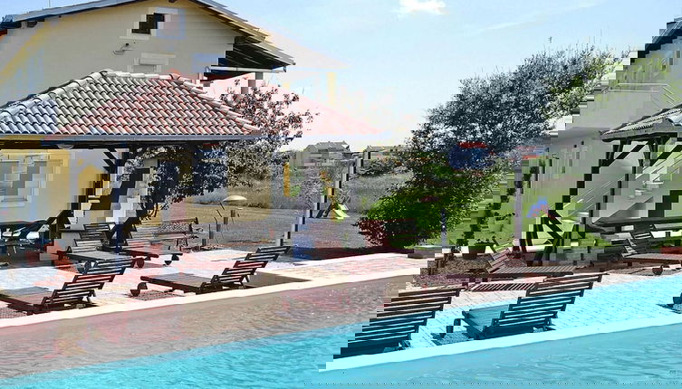 Foto 1 - Apartment in Privlaka With sea Beach