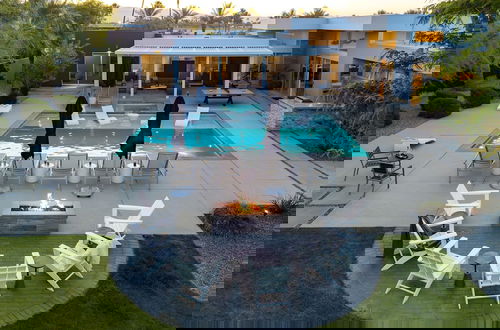 Foto 43 - Polo Villa 1 by Avantstay Features Expansive Putting Green Pool Spa Outdoor Firepit 260-322 5 Bedrooms