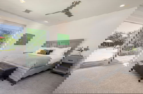 Foto 23 - Polo Villa 1 by Avantstay Features Expansive Putting Green Pool Spa Outdoor Firepit 260-322 5 Bedrooms