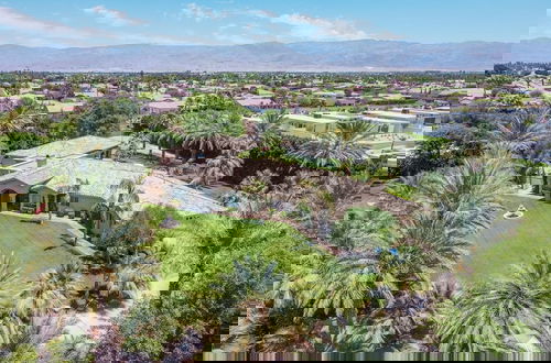 Foto 8 - The Date Palm Estate by Avantstay Luxurious Private Retreat