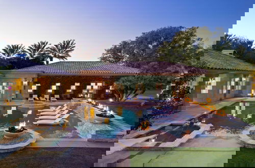 Foto 58 - The Date Palm Estate by Avantstay Luxurious Private Retreat