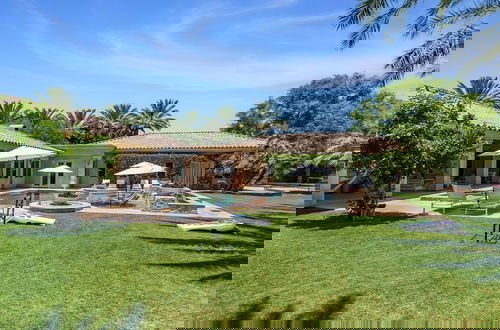 Foto 53 - The Date Palm Estate by Avantstay Luxurious Private Retreat