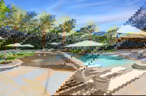 Foto 9 - The Date Palm Estate by Avantstay Luxurious Private Retreat