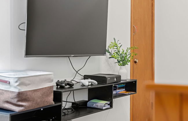 Harmony Ridge by Avantstay Large Deck w Hot Tub Forest Views - Photo 34