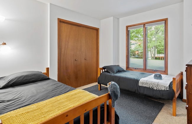 Harmony Ridge by Avantstay Large Deck w Hot Tub Forest Views - Photo 30