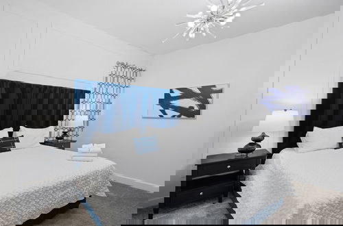 Foto 8 - Chic 5bed Retreat Perfect for Family Getaways