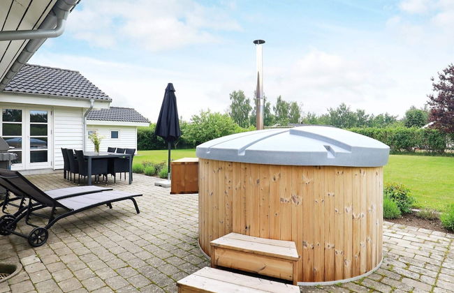 10 Person Holiday Home in Otterup - Foto 16