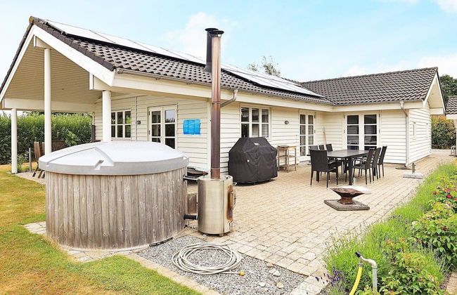 10 Person Holiday Home in Otterup - Foto 19