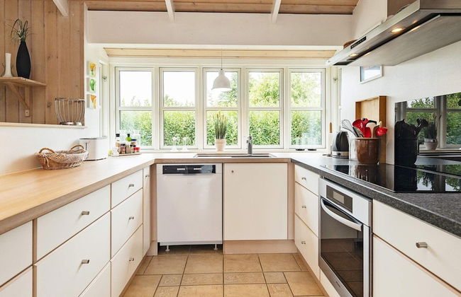 10 Person Holiday Home in Otterup - Foto 6