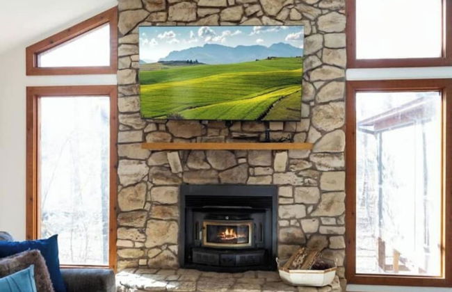 Cozy and Comfy with Lake Access - Foto 43