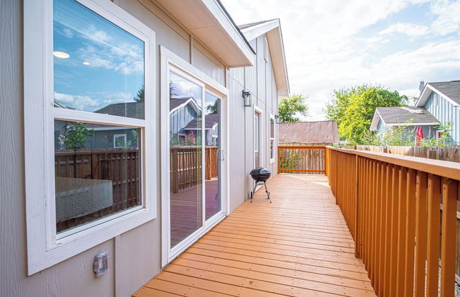 Lovely & Charming 4br/2.5ba Near Downtown's Prime - Photo 16