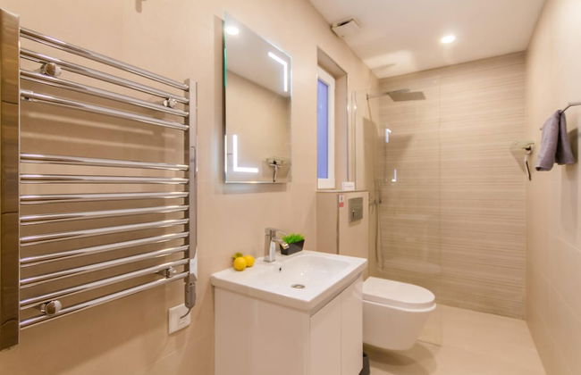 Modern Spacious apt 2mn to the sea Qawr - Foto 18