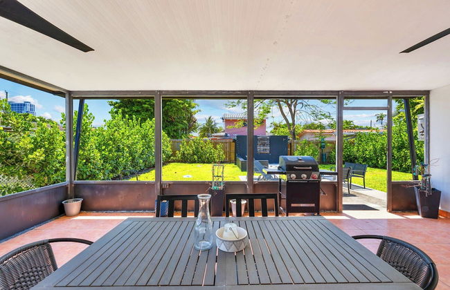 Enjoy a Cozy Stay in Miami House - Photo 23