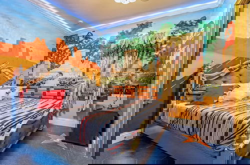 Foto 31 - Ultimate Hollywood Themed Mansion for Big Groups