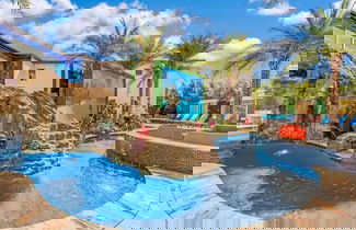Foto 1 - Ultimate Hollywood Themed Mansion for Big Groups