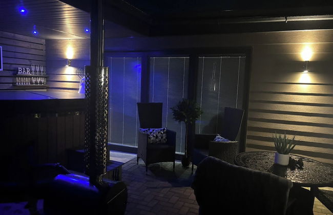 Sheffield-apartment-sleeps4-parking-hottub - Foto 28