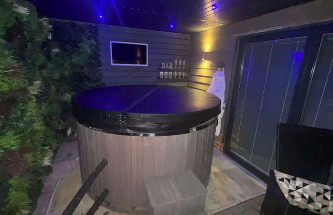 Sheffield-apartment-sleeps4-parking-hottub - Foto 17