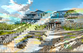 Foto 3 - Superb Home With Private Walkover to Beach