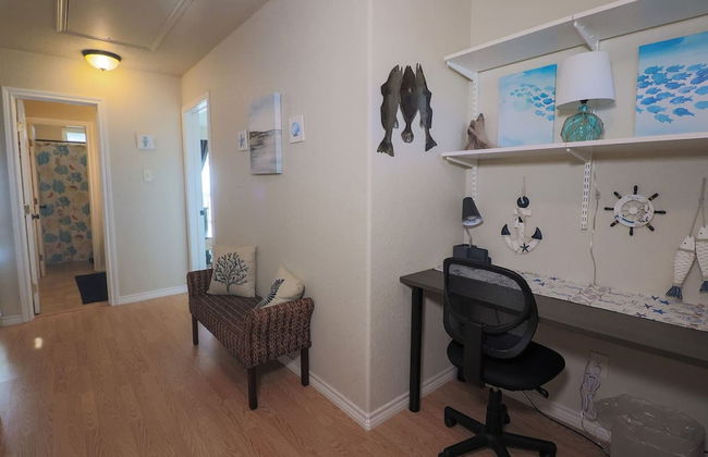 Superb Home With Private Walkover to Beach - Foto 31