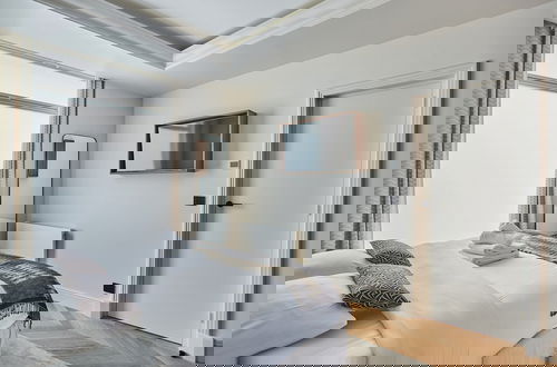 Foto 9 - Incredible Le Marais Apartment With Terrace