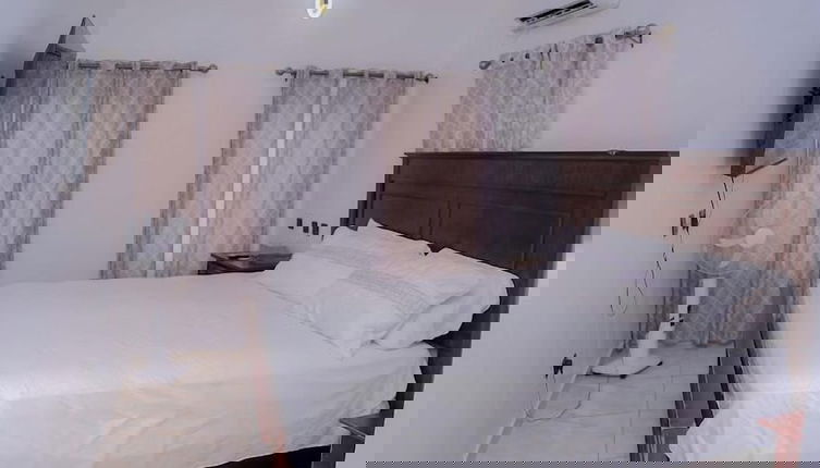 Photo 1 - Bamgbose Apartment