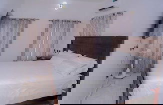 Foto 1 - Bamgbose Apartment