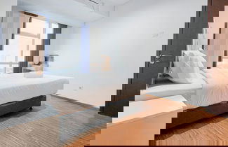 Foto 2 - Best Deal 1Br And Modern Look At Grand Sungkono Lagoon Apartment