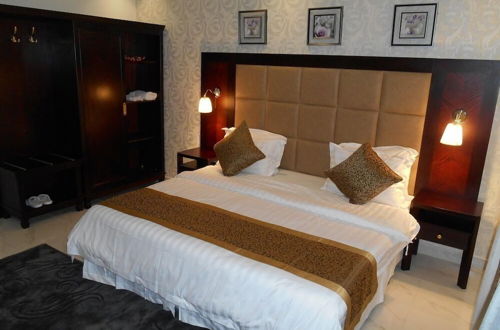 Photo 12 - Julanar Alsharq Suites