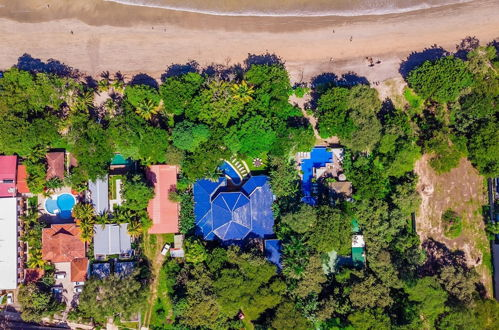 Foto 49 - Blue Jewel Oceanfront Private Villa