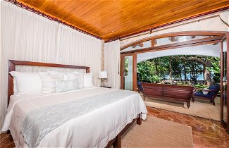 Foto 2 - Blue Jewel Oceanfront Private Villa