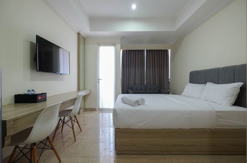 Photo 4 - Simply Furnished Studio @ Menteng Park Apartment