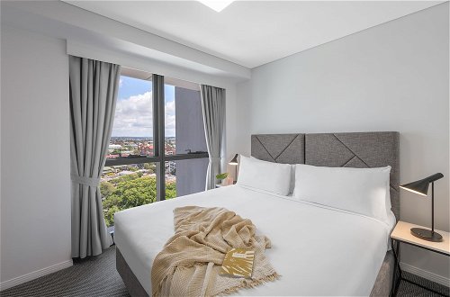 Foto 8 - Meriton Suites Adelaide Street, Brisbane