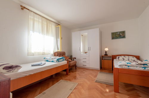 Foto 1 - The Apartment Consists of two Bedrooms, a Bathroom, a Kitchen and a Living Room