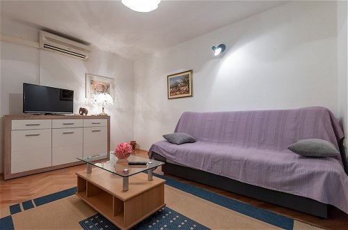 Foto 10 - The Apartment Consists of two Bedrooms, a Bathroom, a Kitchen and a Living Room
