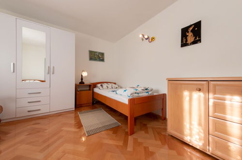 Foto 4 - The Apartment Consists of two Bedrooms, a Bathroom, a Kitchen and a Living Room