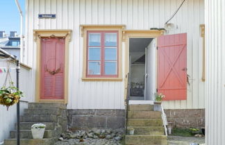 Photo 1 - 6 Person Holiday Home in Lysekil