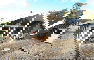 Foto 1 - 8 Person Holiday Home in Frorup-by Traum