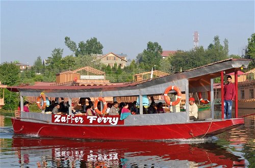 Photo 25 - Zaffer Group of Houseboats