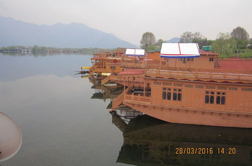 Photo 32 - Zaffer Group of Houseboats