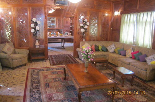 Photo 30 - Zaffer Group of Houseboats