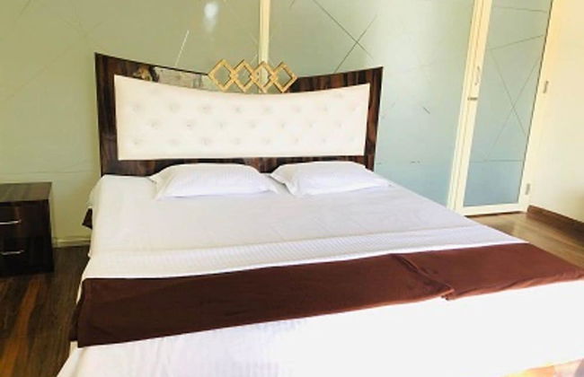 Spicy Mango Malhotra's Pristine Villa - Foto 12